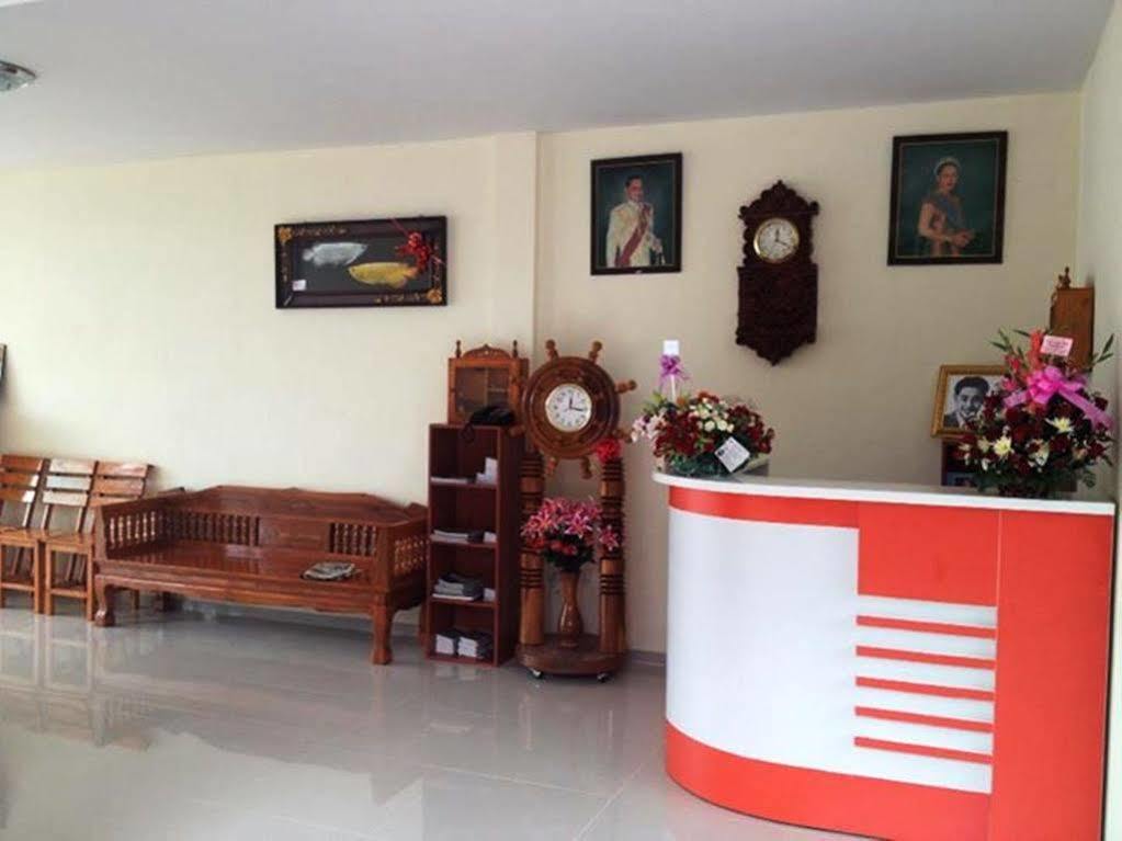 Day Waterfront Hotel Chiang Khong Bagian luar foto